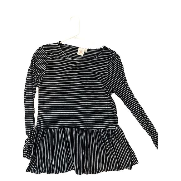 reseller lot- 7 ladies tops bundle - Picture 2 of 15